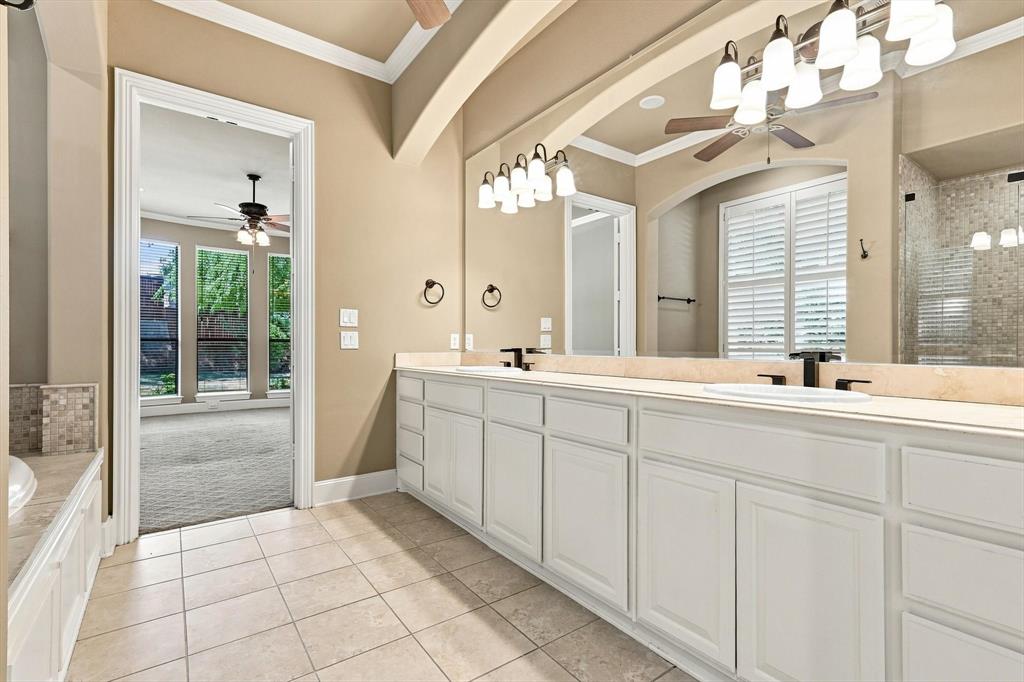 731 Lockridge Road Lantana, TX 76226 - Photo 22 of 38 Gallery Image 22