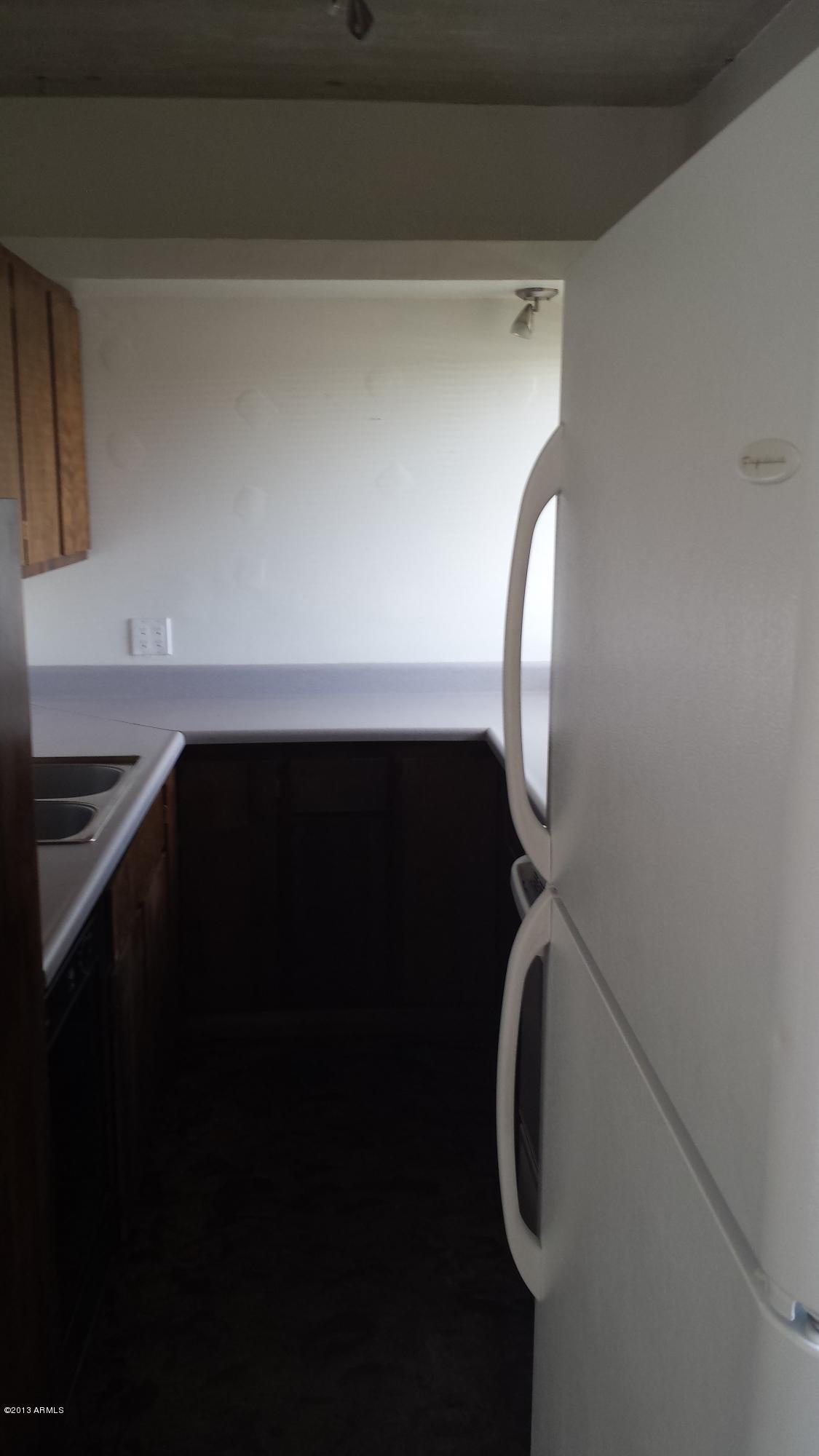 351 East Thomas Road, Unit 506 Phoenix, AZ 85012 - Photo 4 of 9 2013-08-15 12