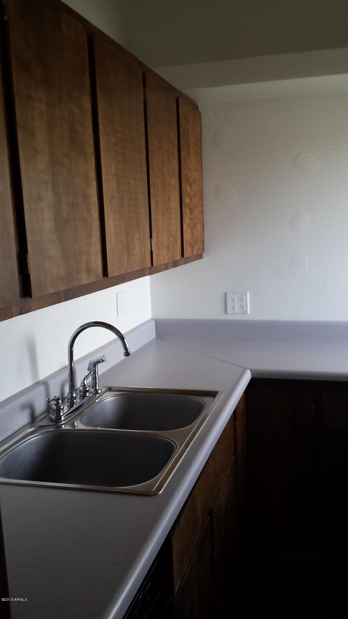 351 East Thomas Road, Unit 506 Phoenix, AZ 85012 - Photo 6 of 9 2013-08-15 12