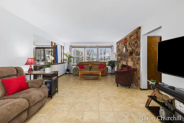 $367,400 | 2781 Bluewater Lane Southwest, Grandville, MI 49418