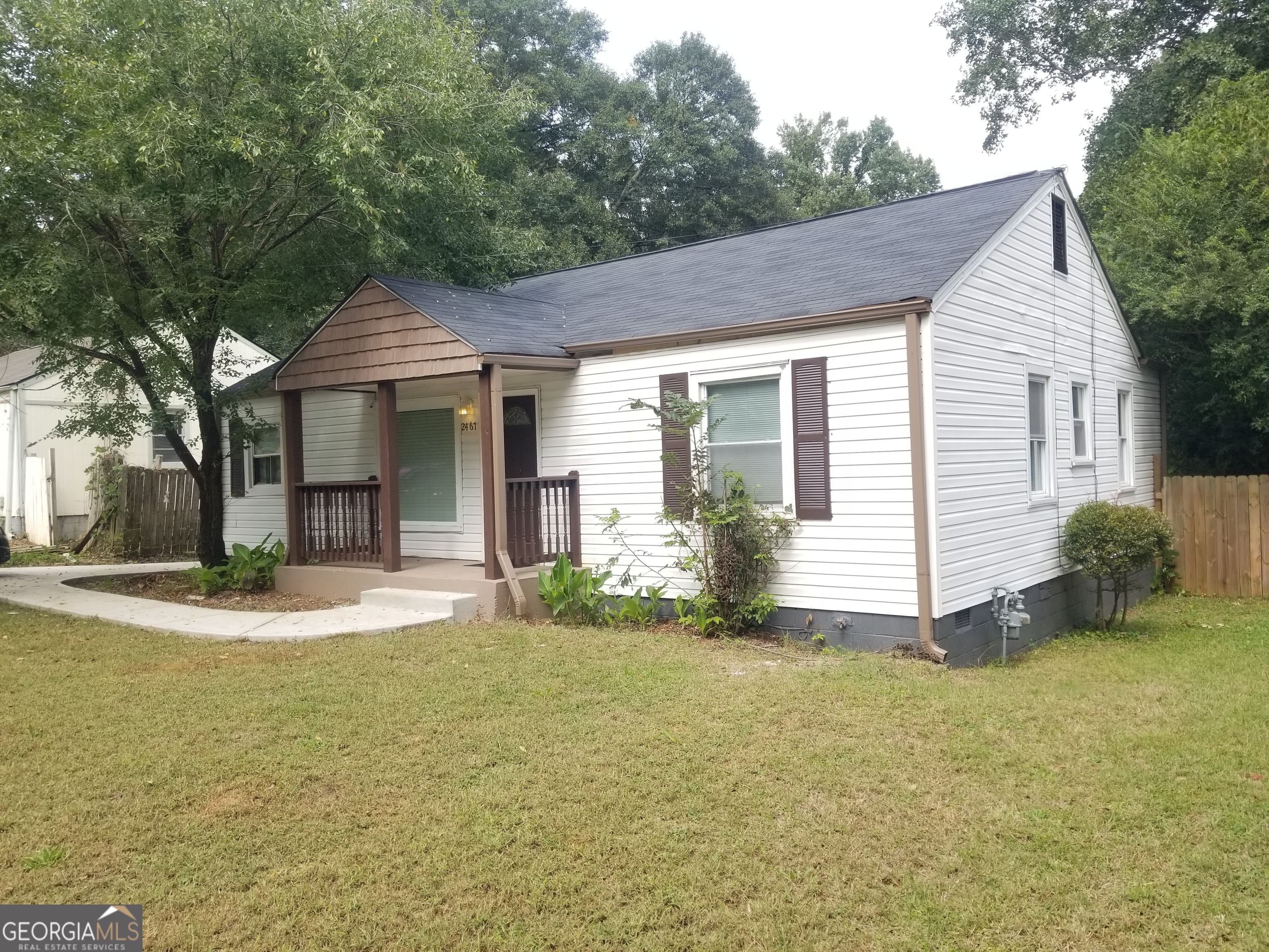 2467 Calvin Avenue East Point, GA 30344 - Photo 3 of 19 Gallery Image 3
