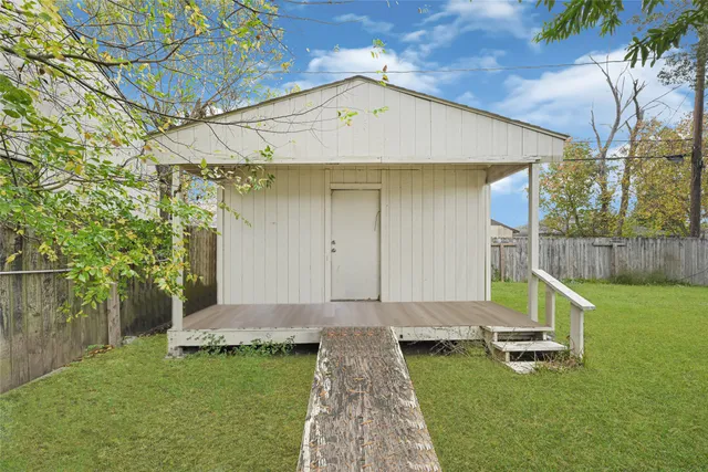 $220,000 | 2207 Raymond Street, Pasadena, TX 77506