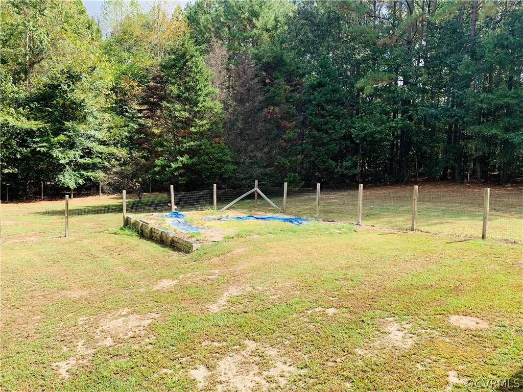 10149 Courthouse Road Dinwiddie, VA 23841 - Photo 11 of 49 Gallery Image 11
