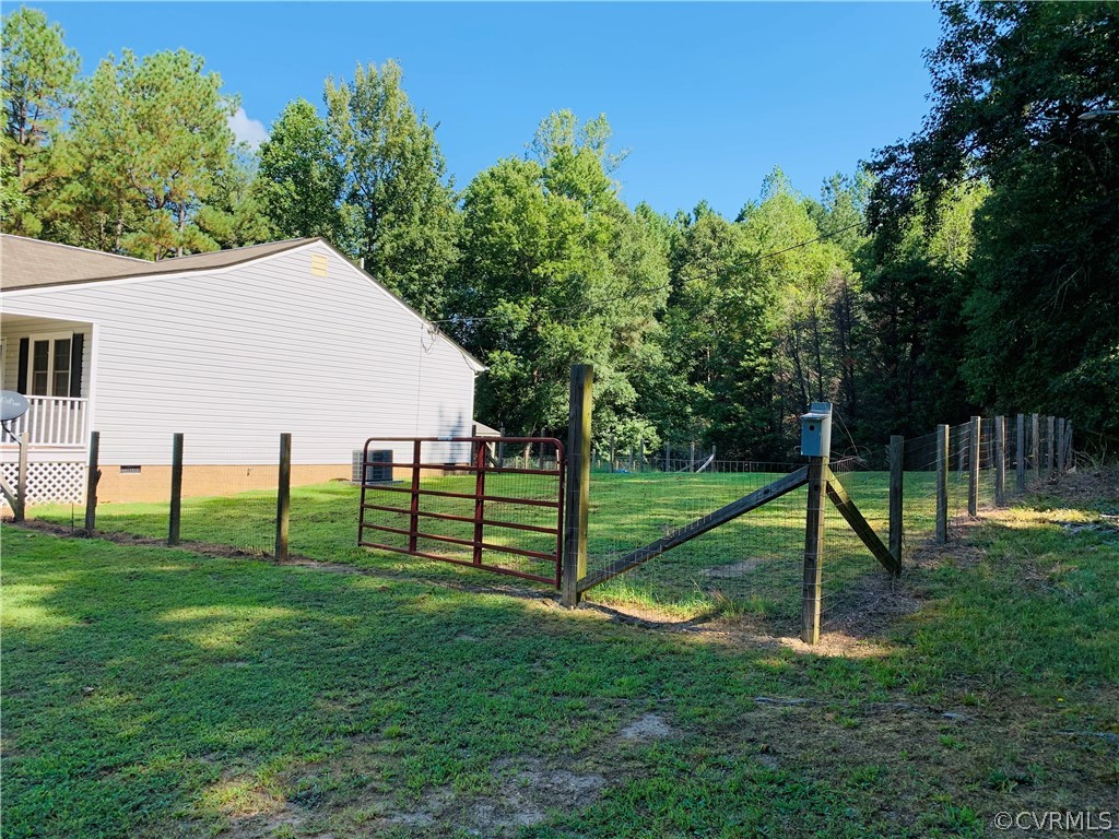 10149 Courthouse Road Dinwiddie, VA 23841 - Photo 7 of 49 Gallery Image 7