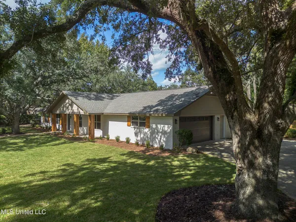 $469,999 | 306 Westview Drive, Biloxi, MS 39531