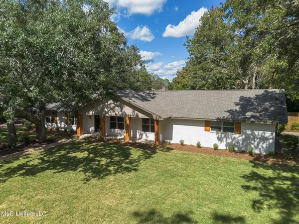 $469,999 | 306 Westview Drive, Biloxi, MS 39531