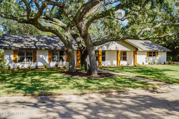 $469,999 | 306 Westview Drive, Biloxi, MS 39531