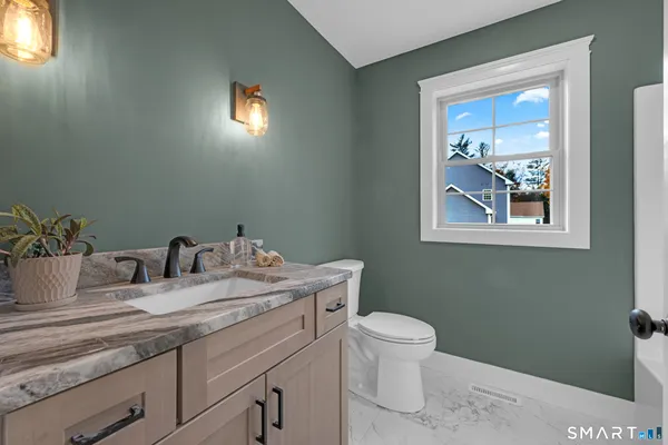 $579,900 | 4 Bluebird Lane, Dayville, CT 06241