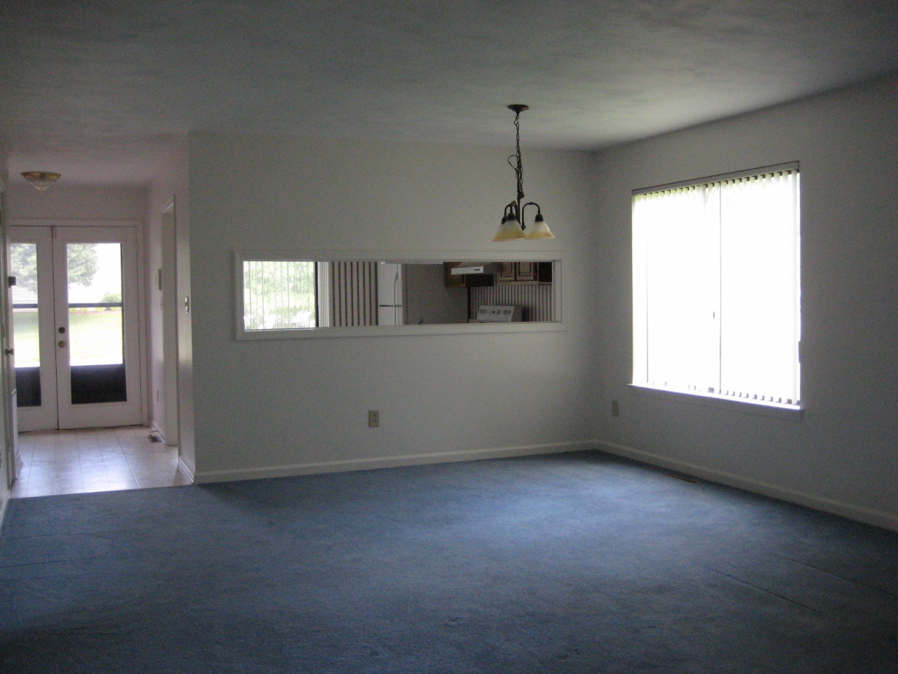 2441 South Clearing Road Salem, VA 24153 - Photo 3 of 13 Great Room1