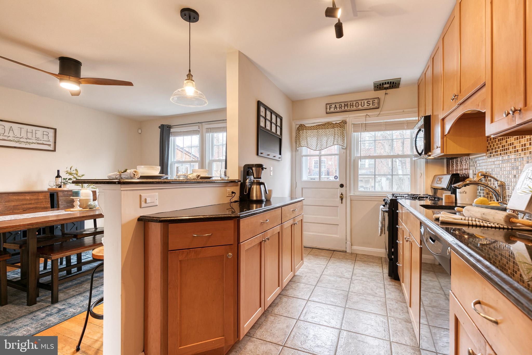 418 Lambeth Road Catonsville, MD 21228 - Photo 11 of 35
