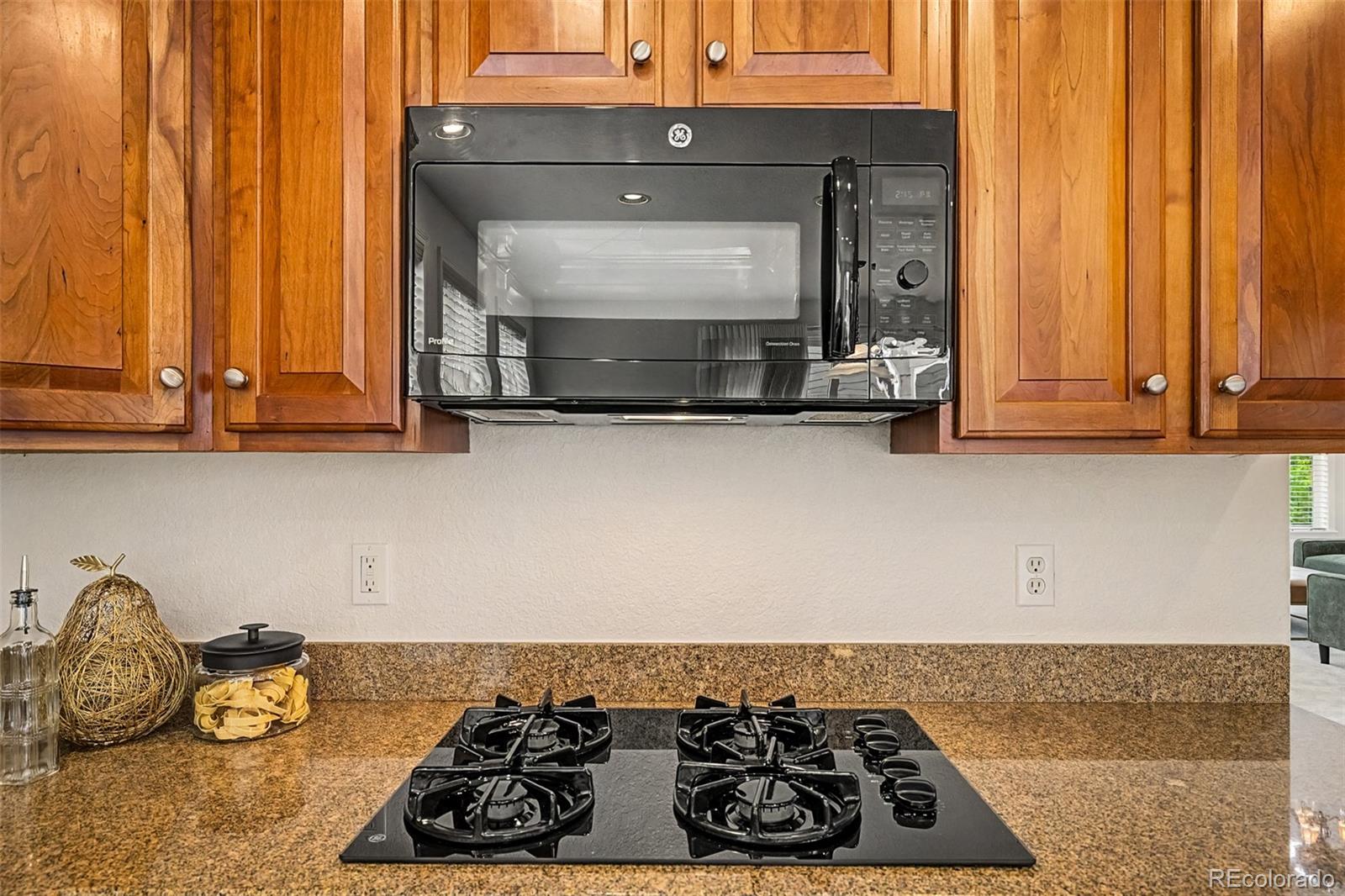 760 Ridgemont Circle Highlands Ranch, CO 80126 - Photo 15 of 40