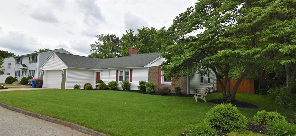 21 Radner Street Springfield, MA 01129 - Photo 4 of 32 Gallery Image 4