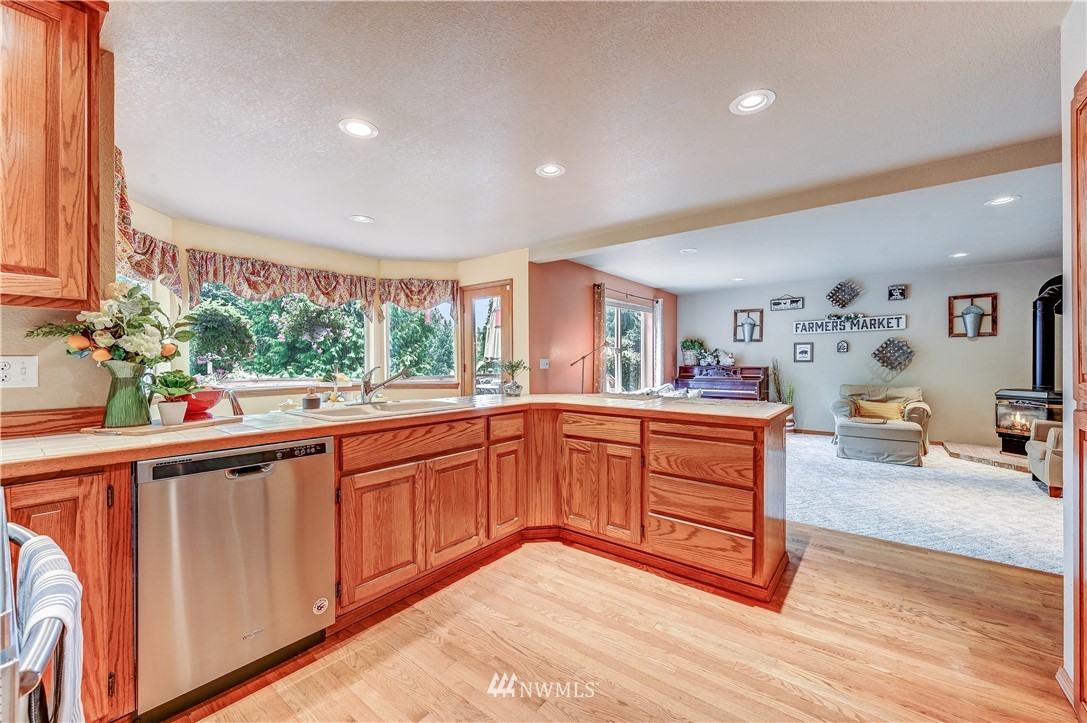 13521 Dubuque Road Snohomish, WA 98290 - Photo 11 of 40 Gallery Image 11