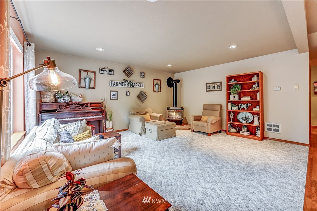 13521 Dubuque Road Snohomish, WA 98290 - Photo 13 of 40 Gallery Image 13