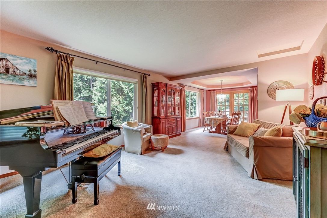 13521 Dubuque Road Snohomish, WA 98290 - Photo 5 of 40 Gallery Image 5