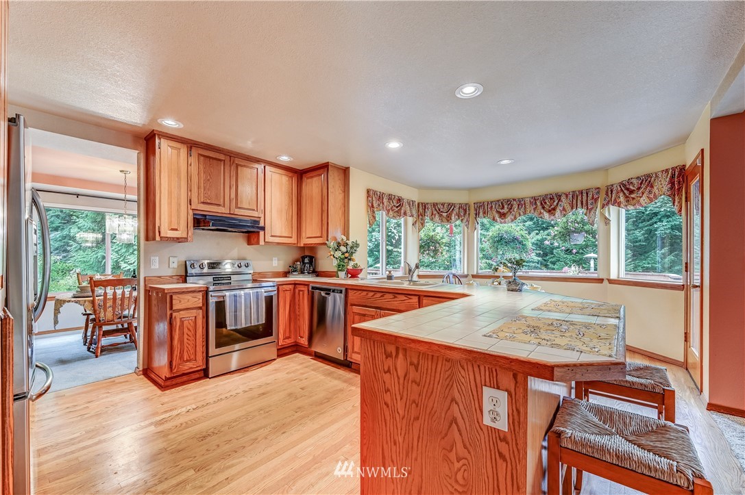 13521 Dubuque Road Snohomish, WA 98290 - Photo 9 of 40 Gallery Image 9