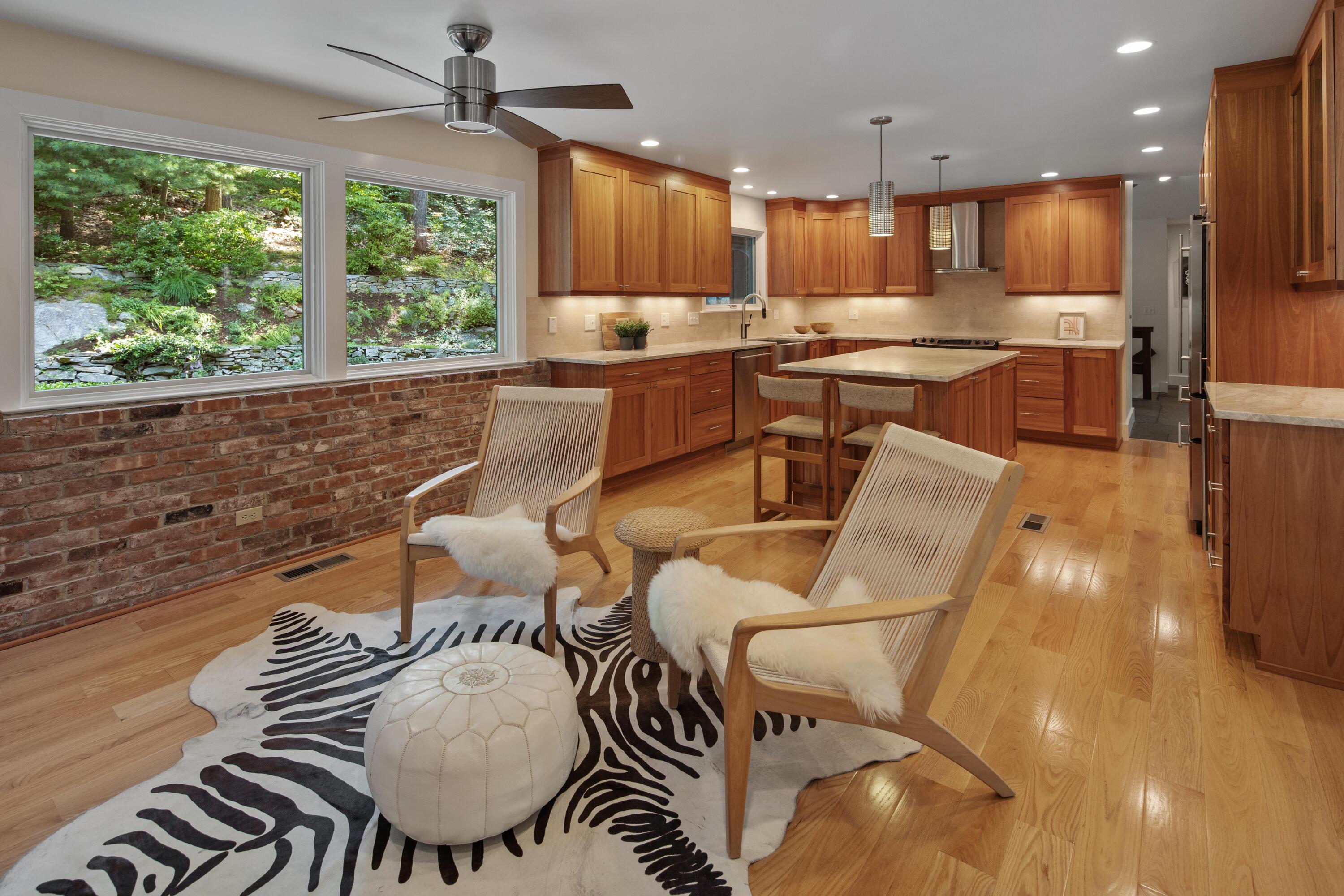 191 Parish Road New Canaan, CT 06840 - Photo 11 of 27 191 Parish Rd, New Canaan, CT 06840-17