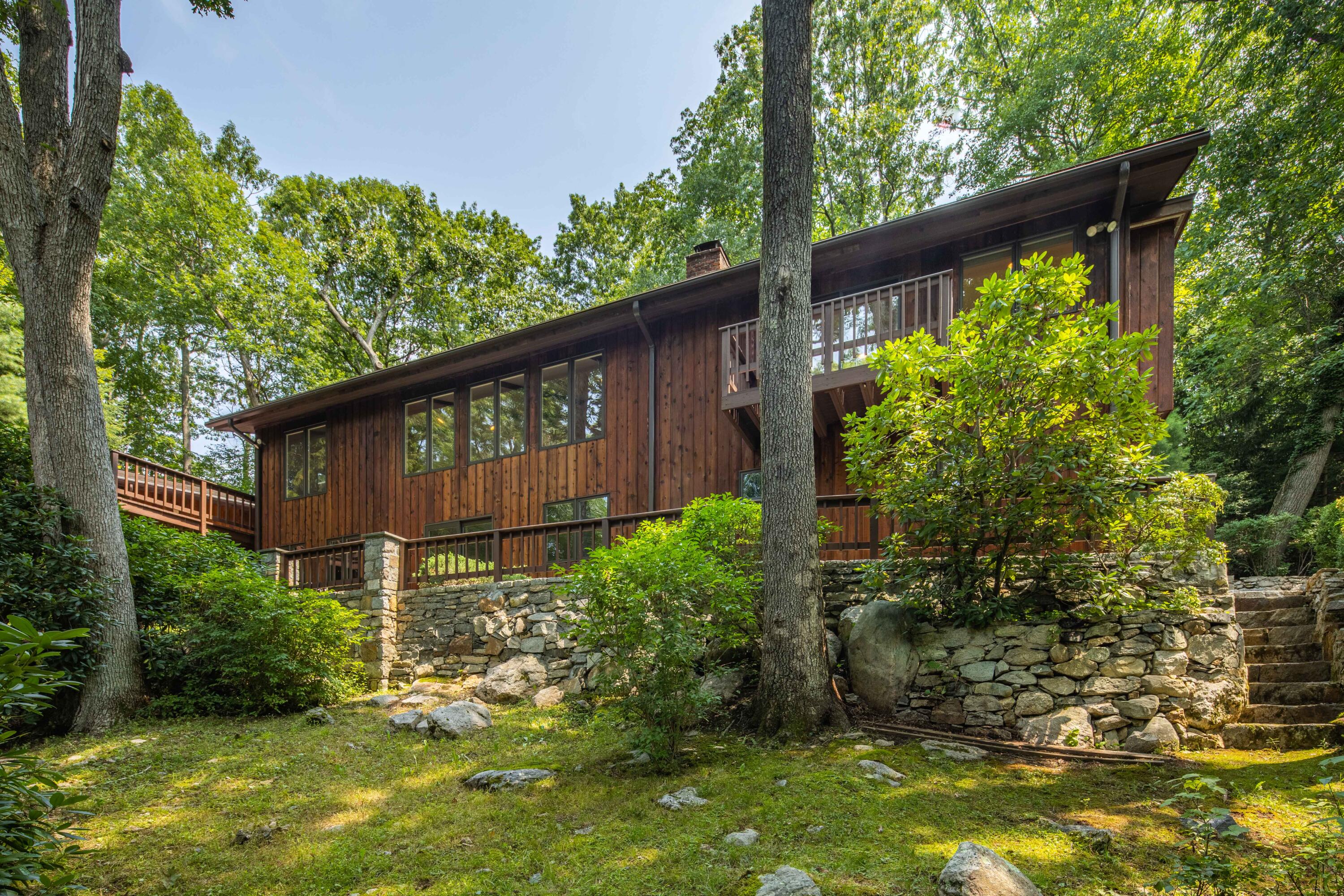 191 Parish Road New Canaan, CT 06840 - Photo 23 of 27 191 Parish Rd, New Canaan, CT 06840-43