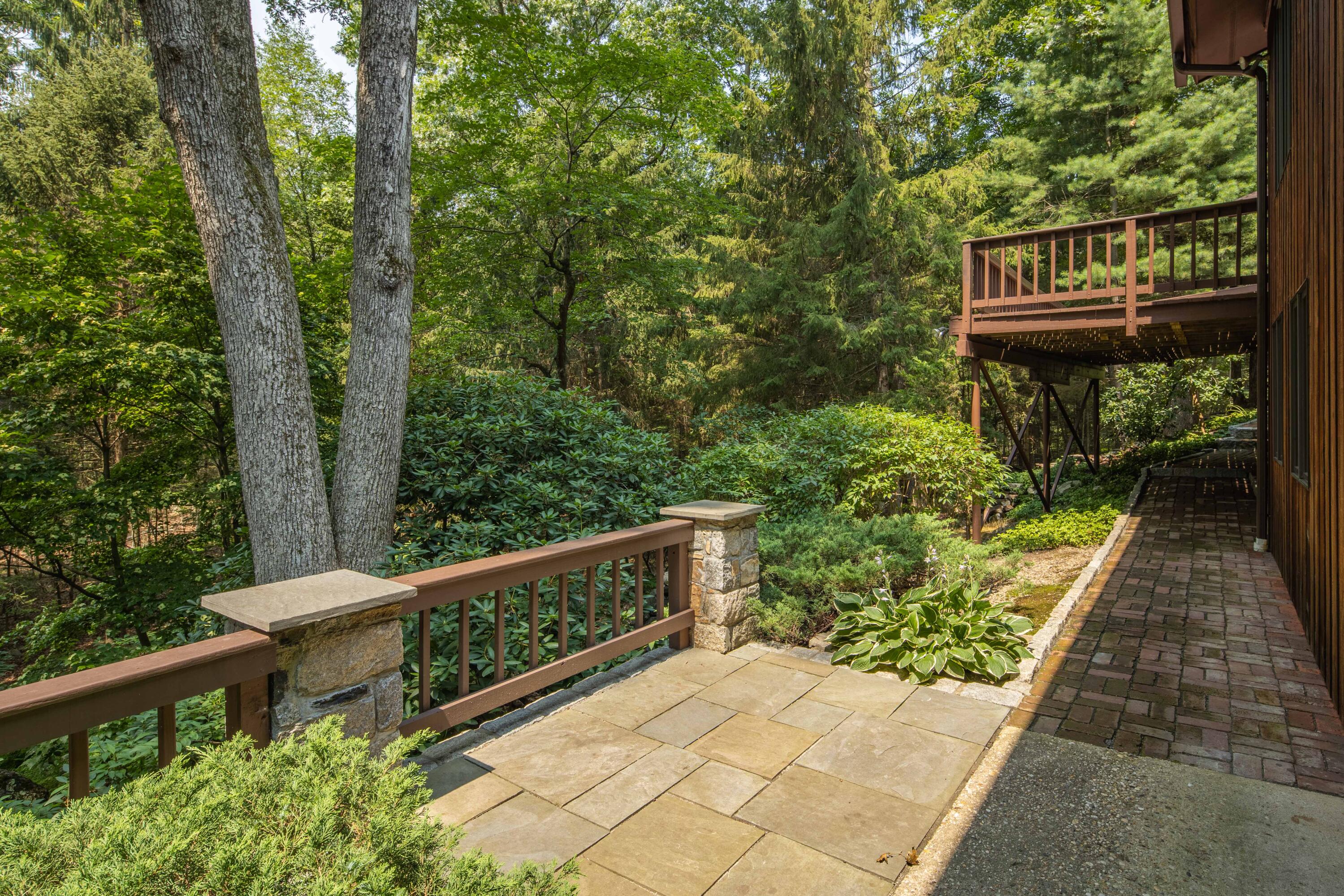 191 Parish Road New Canaan, CT 06840 - Photo 24 of 27 191 Parish Rd, New Canaan, CT 06840-46