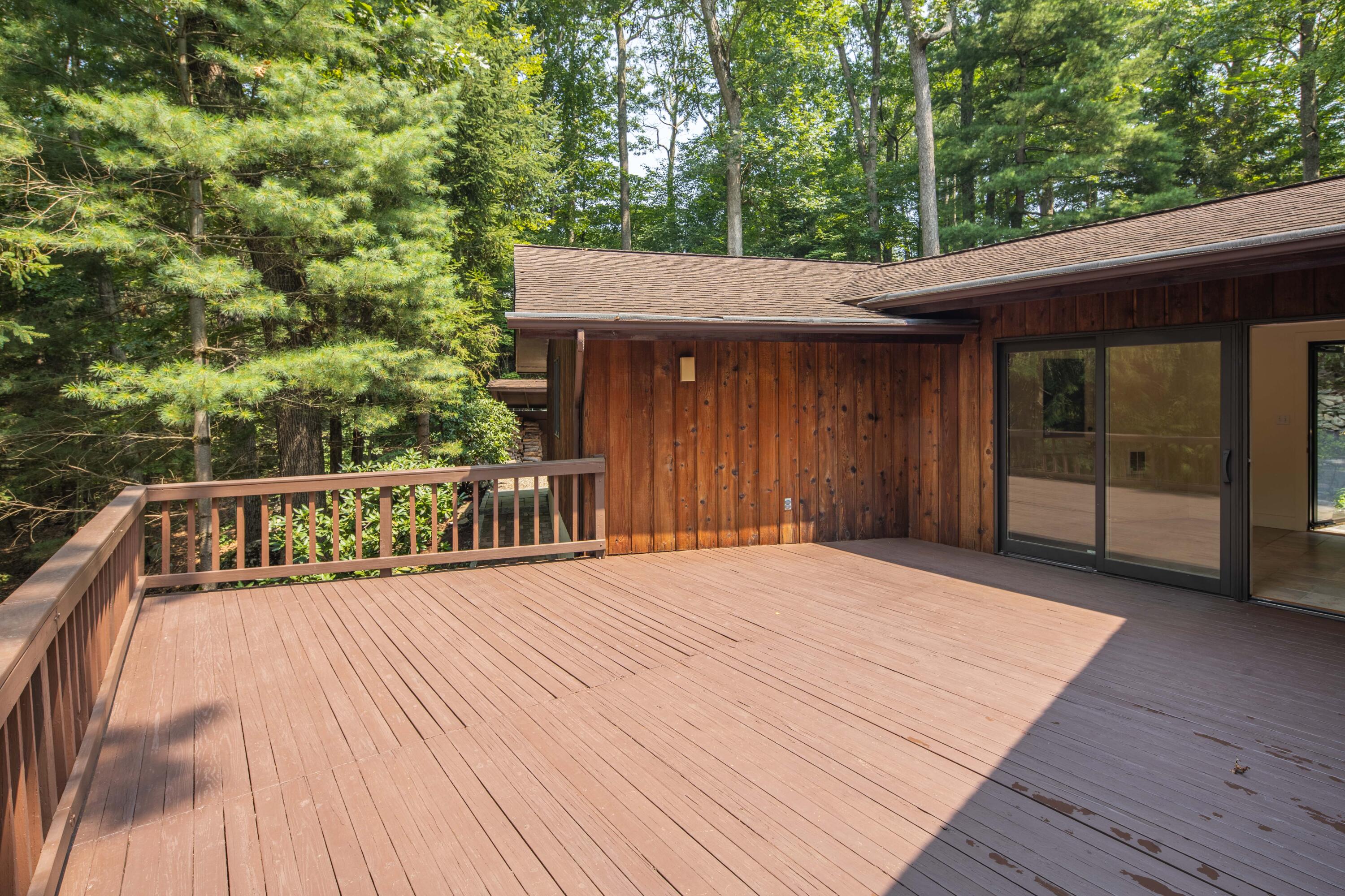 191 Parish Road New Canaan, CT 06840 - Photo 25 of 27 191 Parish Rd, New Canaan, CT 06840-48