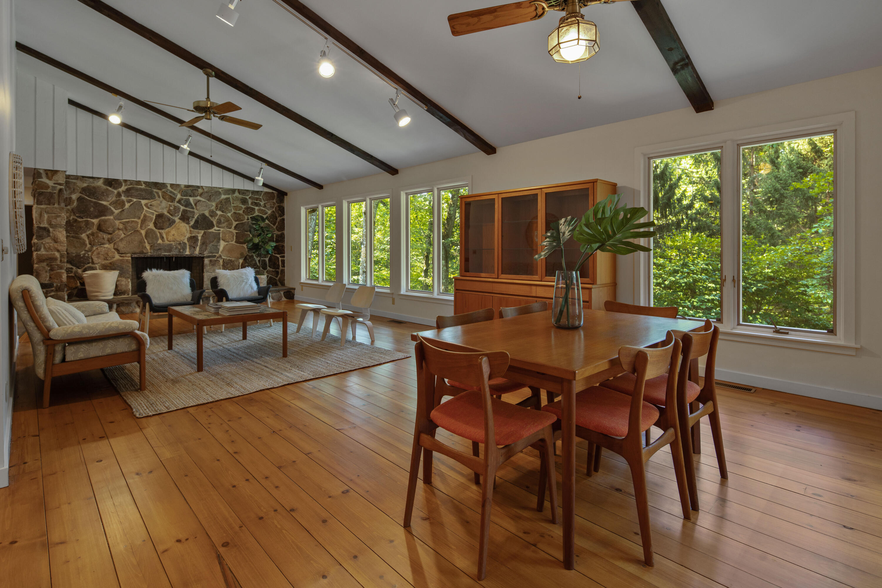 191 Parish Road New Canaan, CT 06840 - Photo 6 of 27 191 Parish Rd, New Canaan, CT 06840-12