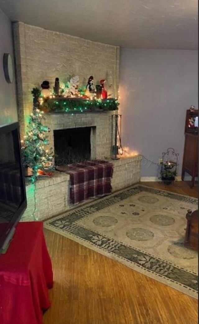 5204 Royce Drive Amarillo, TX 79110 - Photo 2 of 17 Living Room View 1