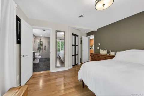 $560,000 | 305 Oak Lane, Newburgh, NY 12550