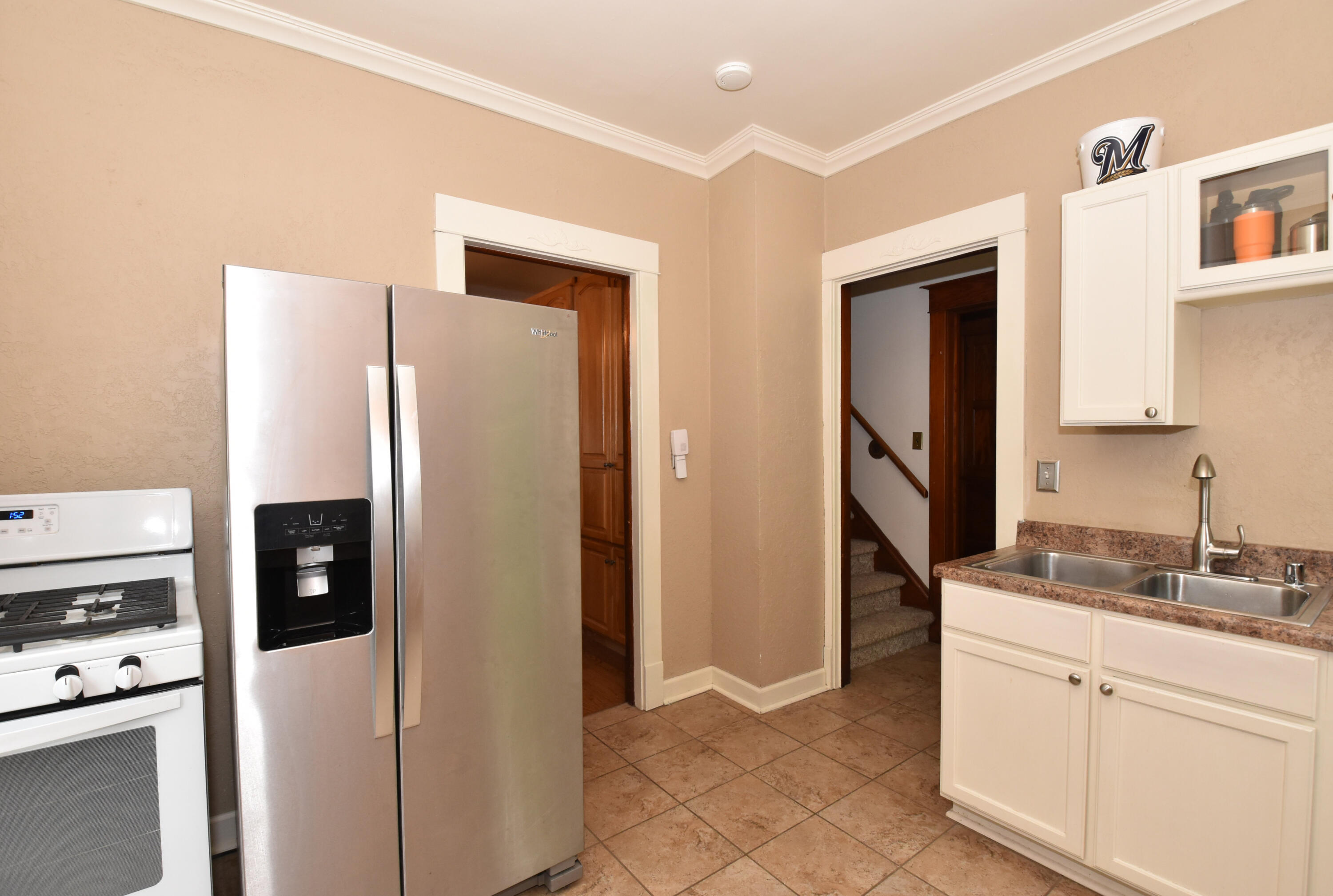 1707 Carlisle Avenue Racine, WI 53404 - Photo 14 of 27 Kitchen