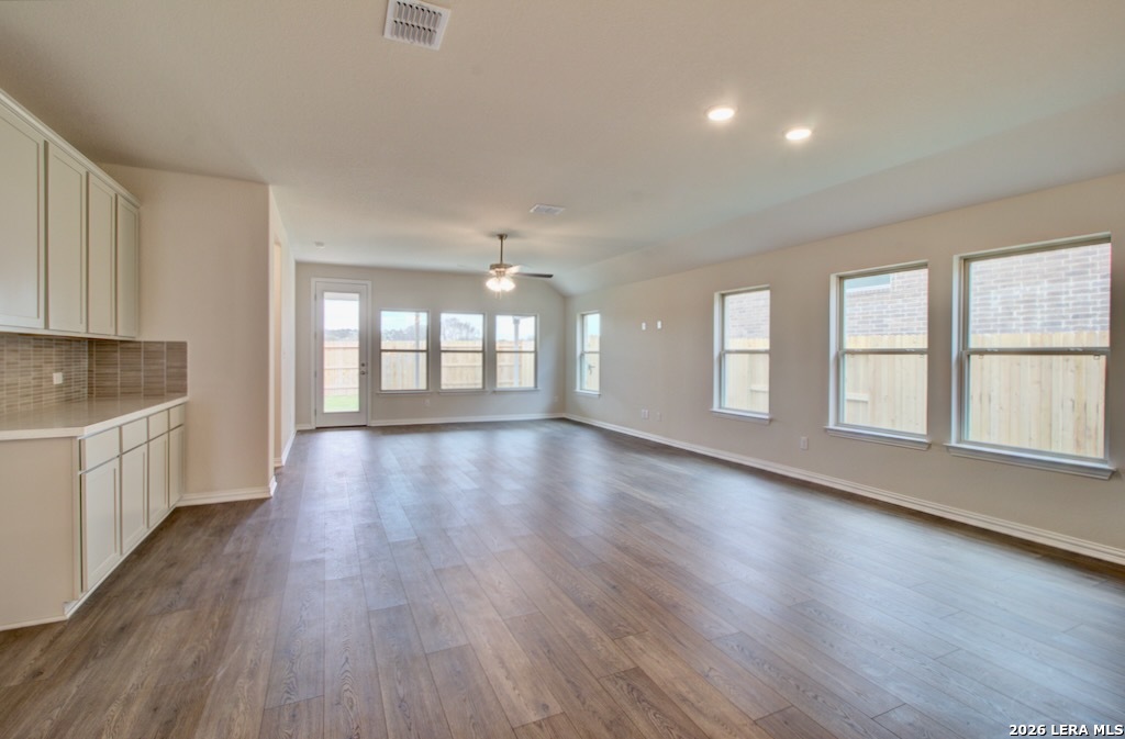 2137 Shepards Street Seguin, TX 78155 - Photo 8 of 23