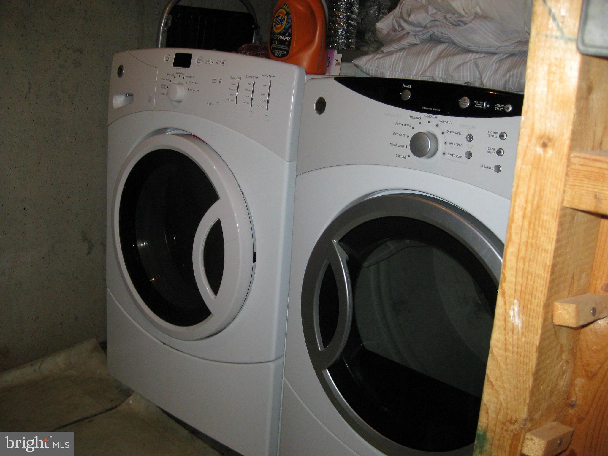 1941 Belmont Ridge Court Reston, VA 20191 - Photo 16 of 26 Laundry Room