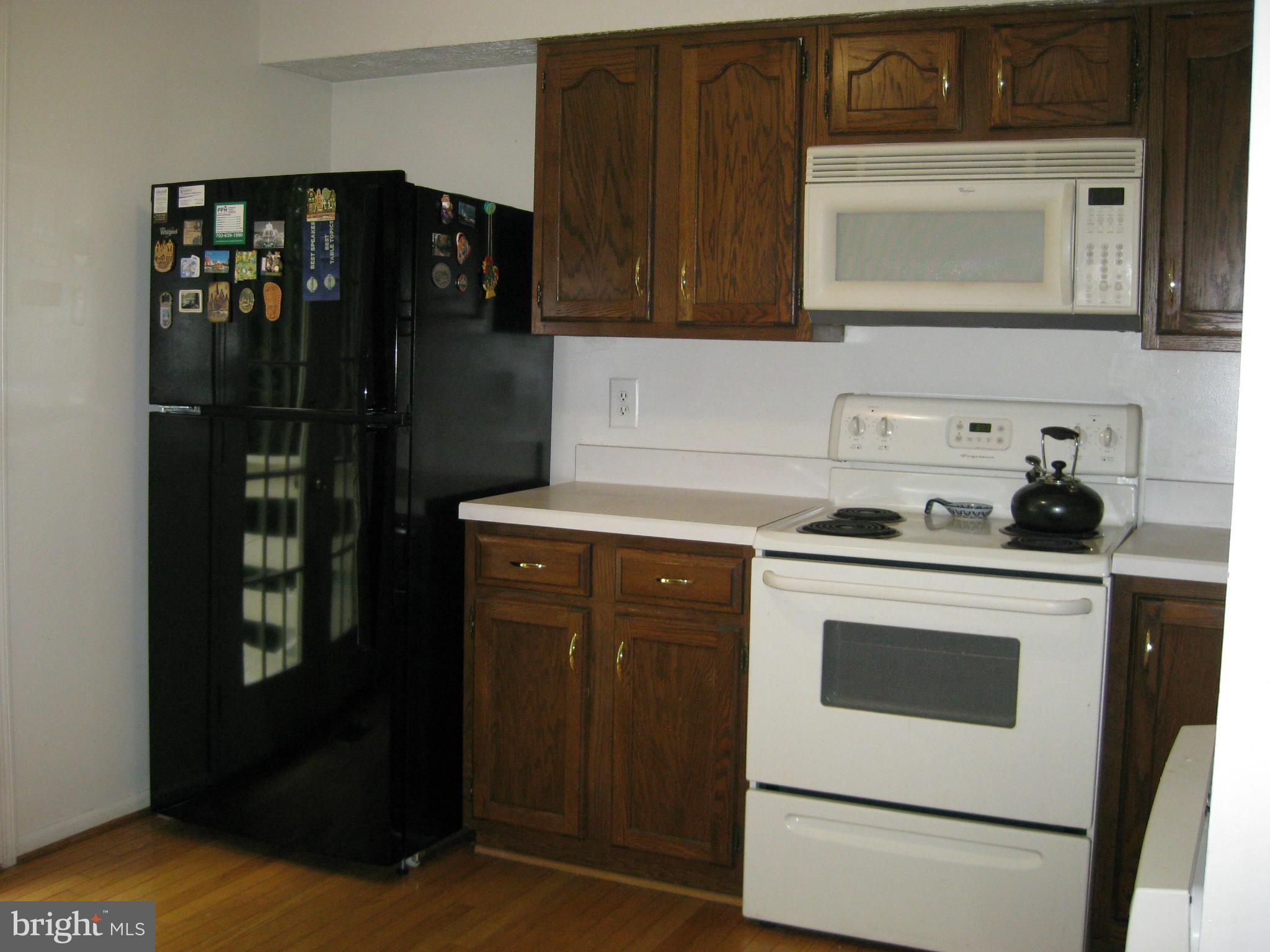 1941 Belmont Ridge Court Reston, VA 20191 - Photo 3 of 26 Kitchen