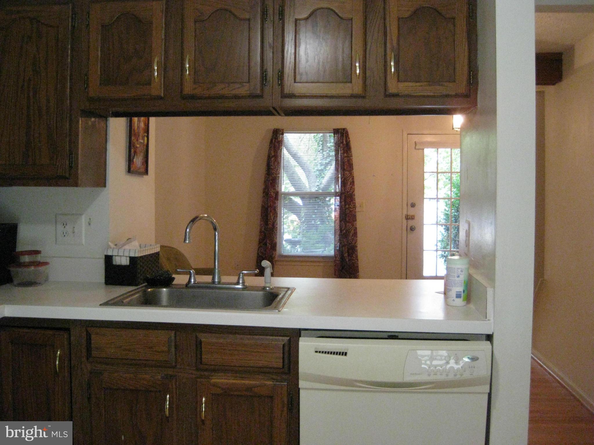 1941 Belmont Ridge Court Reston, VA 20191 - Photo 5 of 26 Kitchen