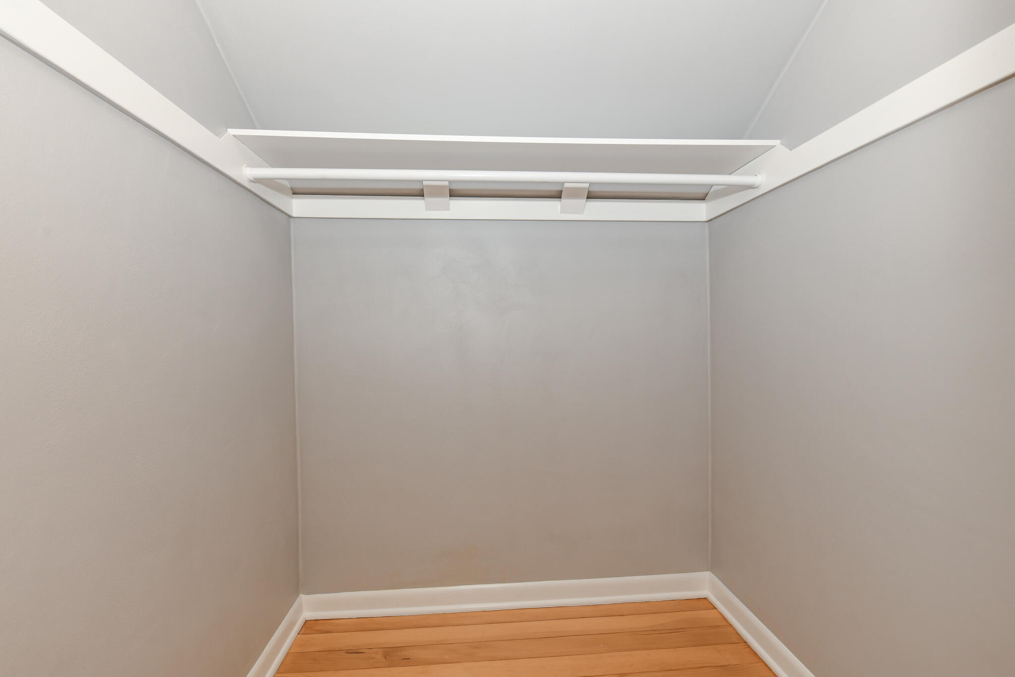 1725 South 88th Street Milwaukee, WI 53214 - Photo 24 of 35 Master bedroom