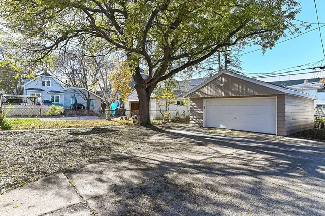 $259,900 | 1725 South 88th Street, Milwaukee, WI 53214