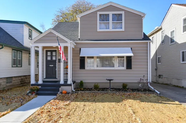 $259,900 | 1725 South 88th Street, Milwaukee, WI 53214