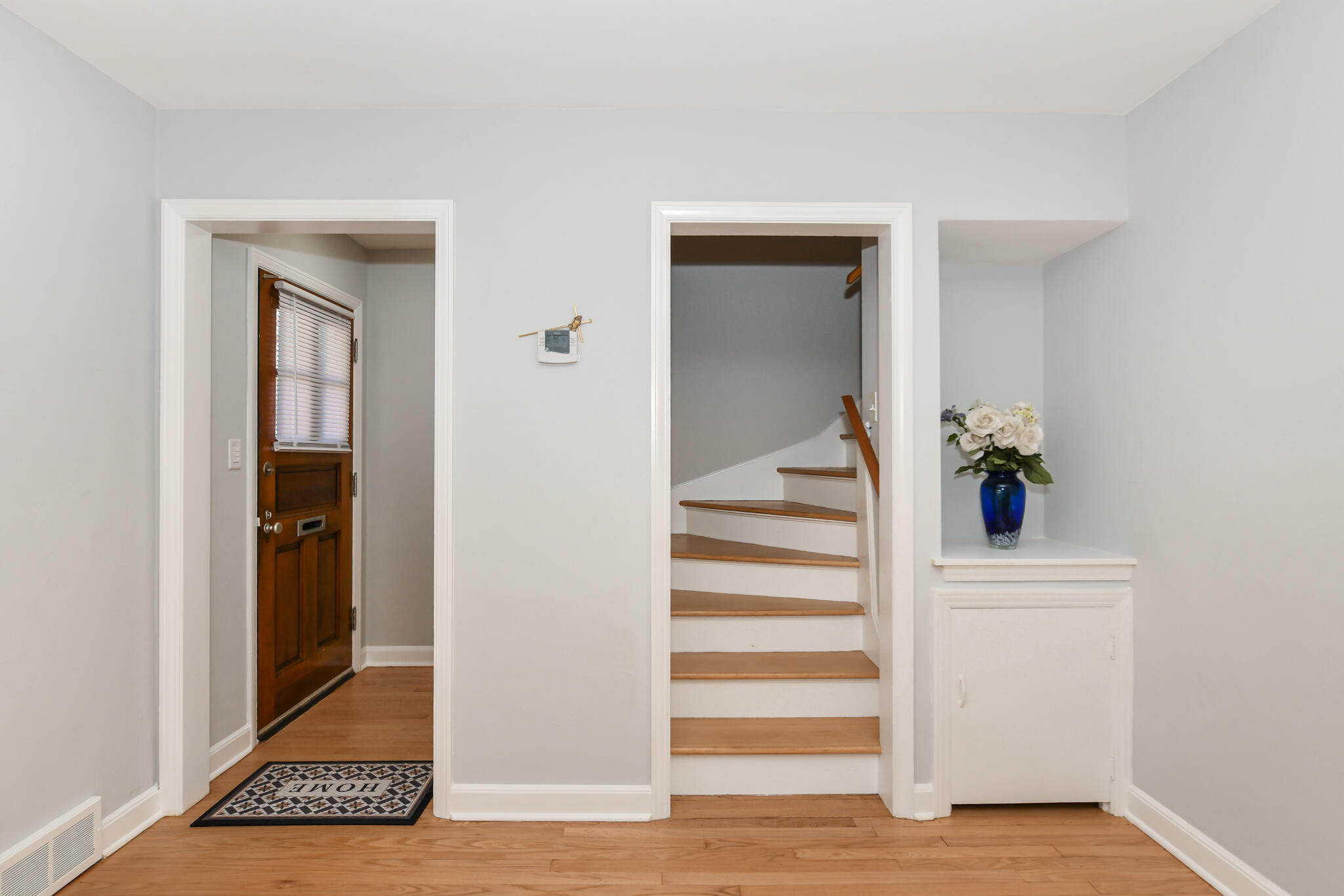 1725 South 88th Street Milwaukee, WI 53214 - Photo 4 of 35 Living room