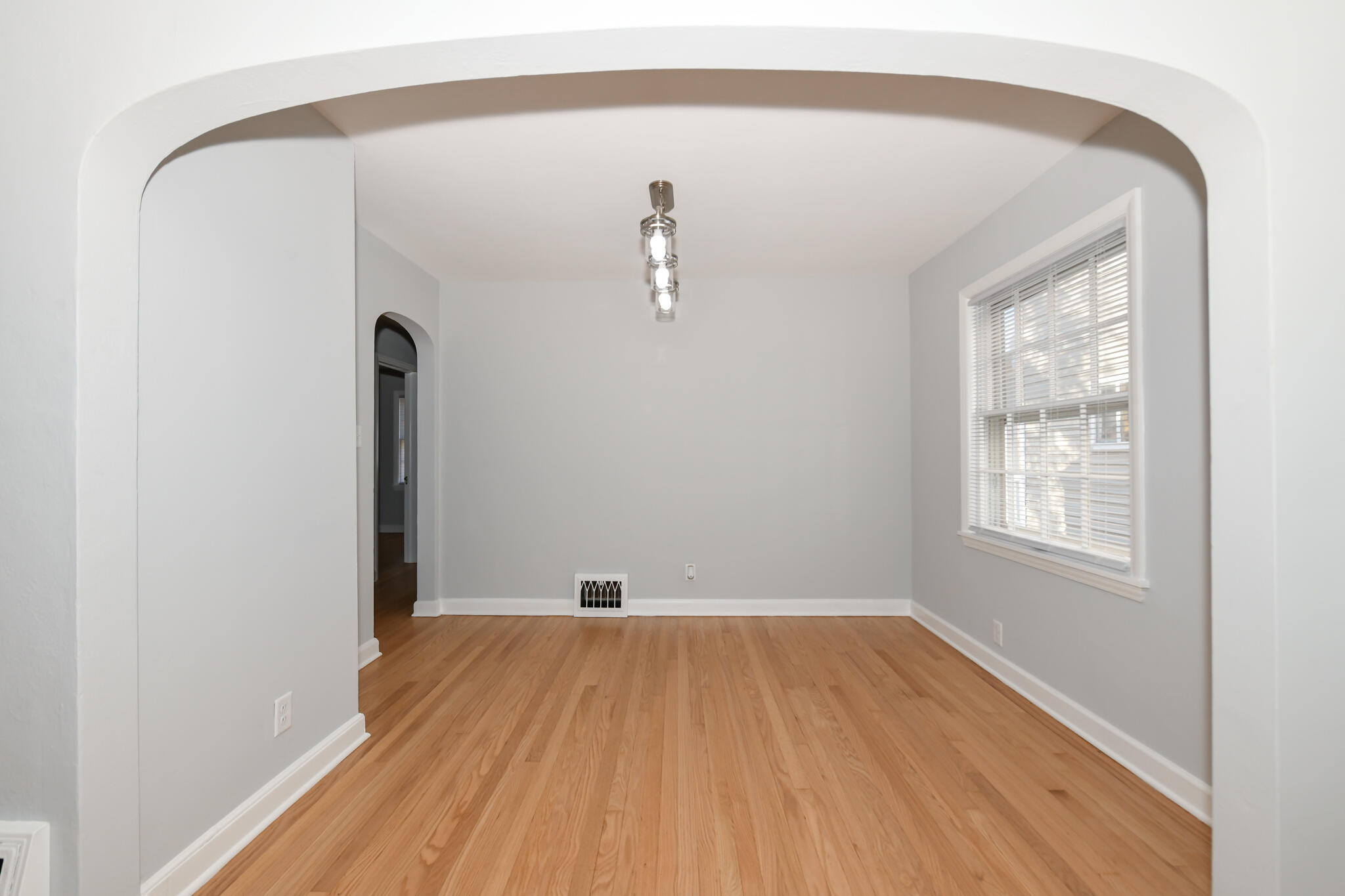 1725 South 88th Street Milwaukee, WI 53214 - Photo 9 of 35 Dining room