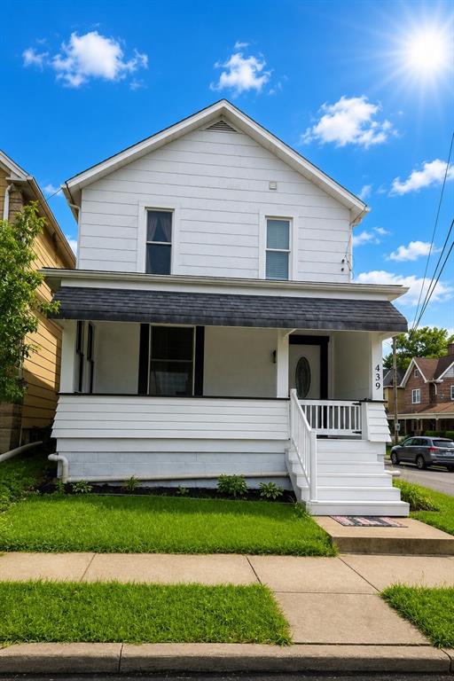 439 Longfellow Street Vandergrift, PA 15690 - Photo 1 of 16