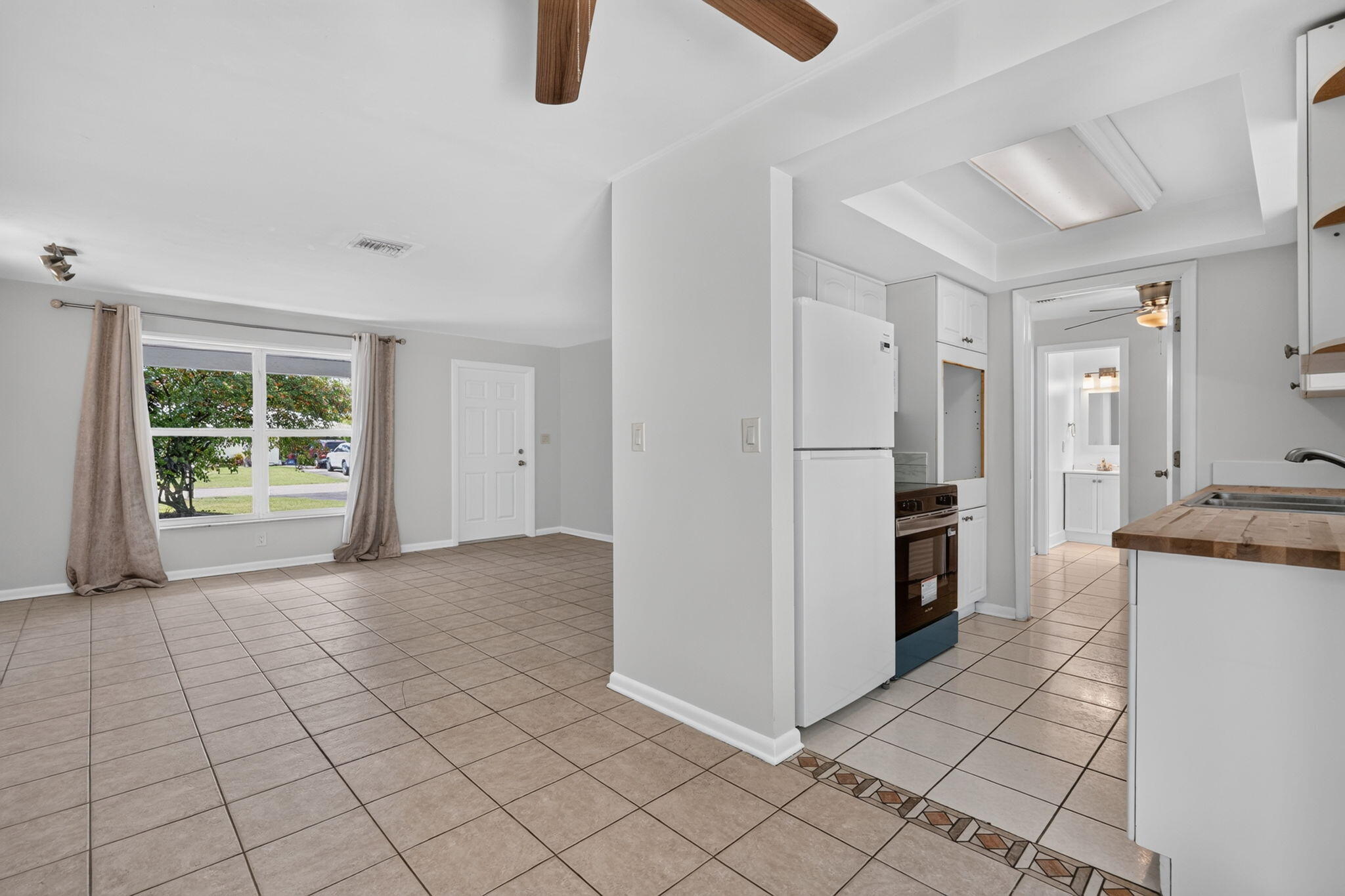 101 East Beverly Road Jupiter, FL 33469 - Photo 19 of 42 .