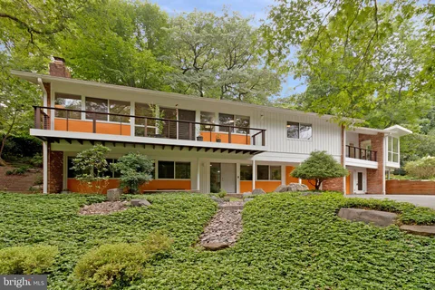 $1,495,000 | 8004 Park Overlook Drive, Bethesda, MD 20817