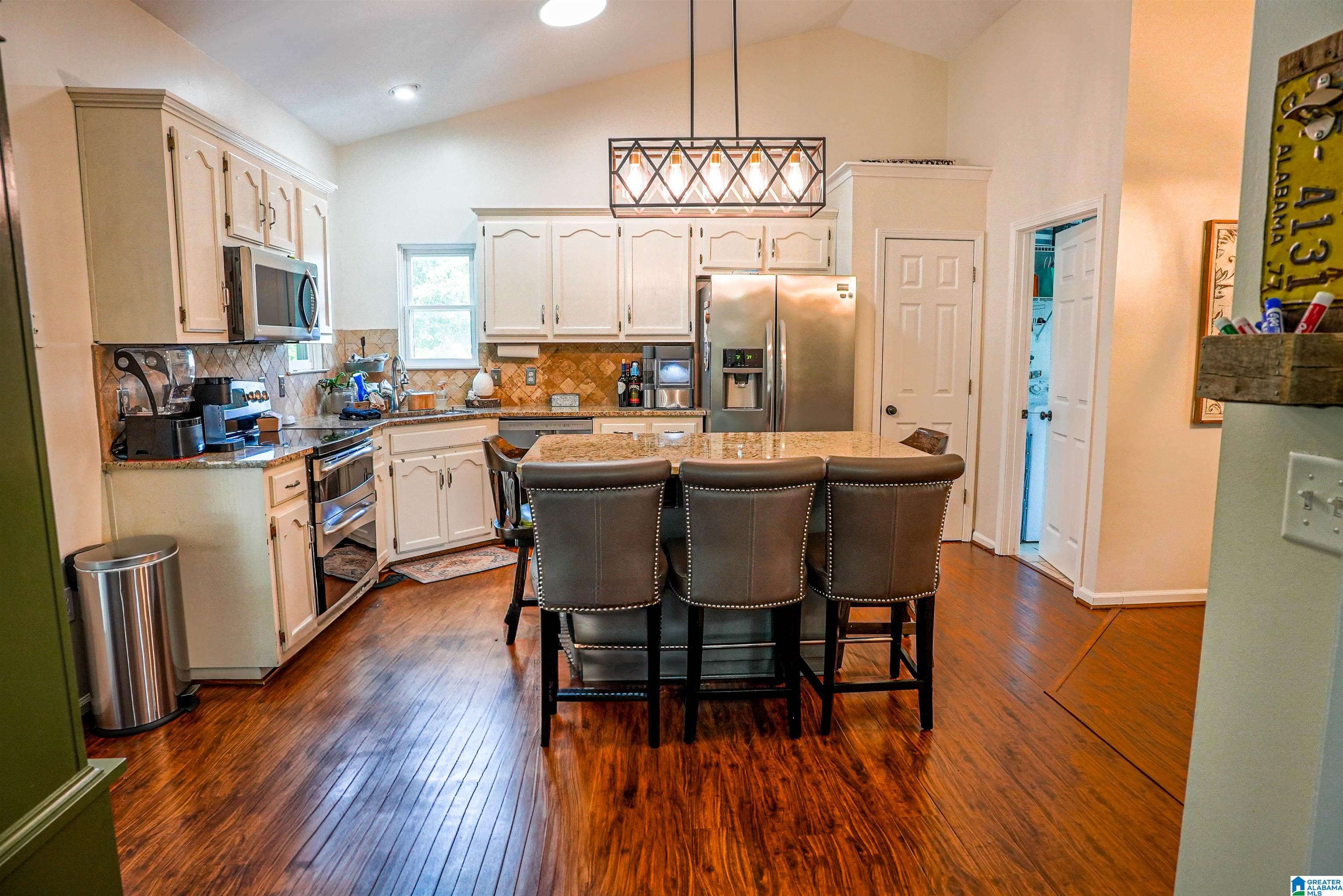 538 Fieldstone Drive Helena, AL 35080 - Photo 3 of 63