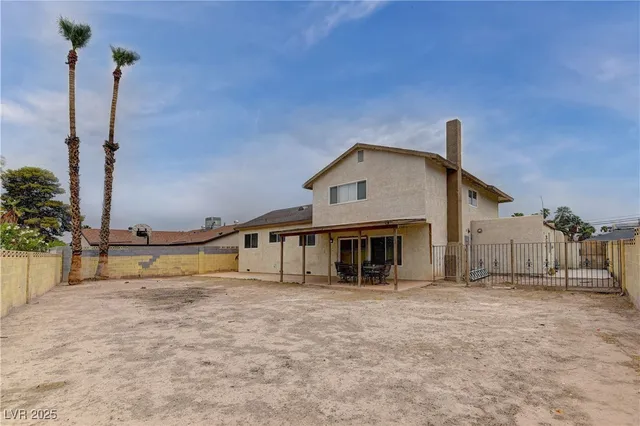 $2,364 | 1678 East Hacienda Avenue, Las Vegas, NV 89119
