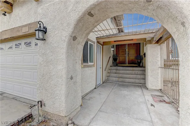 $2,364 | 1678 East Hacienda Avenue, Las Vegas, NV 89119