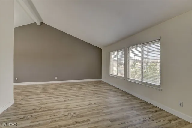 $2,364 | 1678 East Hacienda Avenue, Las Vegas, NV 89119