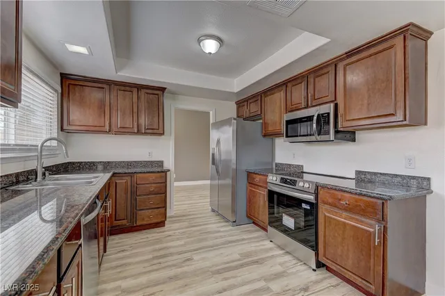 $2,364 | 1678 East Hacienda Avenue, Las Vegas, NV 89119