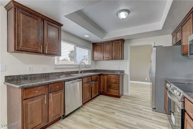 $2,364 | 1678 East Hacienda Avenue, Las Vegas, NV 89119