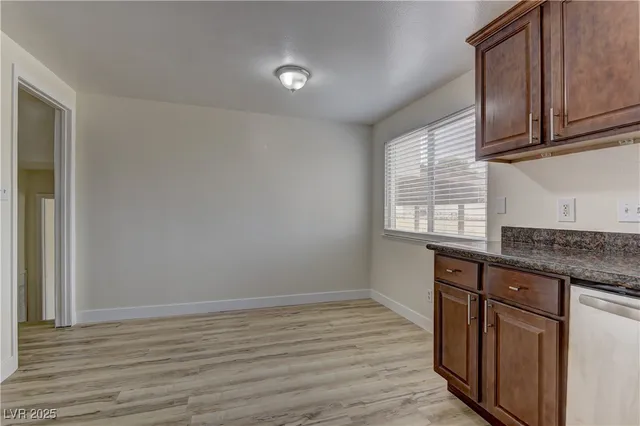 $2,364 | 1678 East Hacienda Avenue, Las Vegas, NV 89119