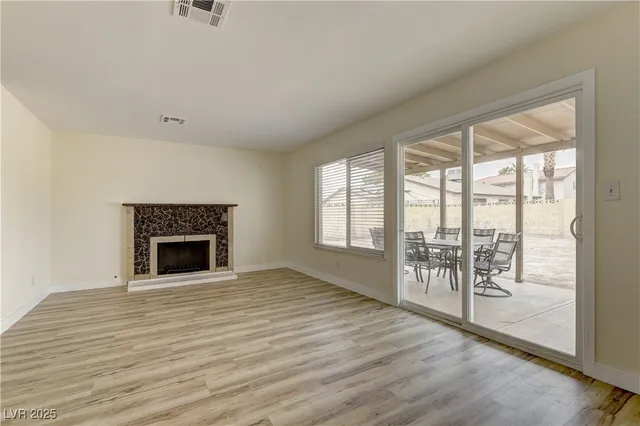 $2,364 | 1678 East Hacienda Avenue, Las Vegas, NV 89119