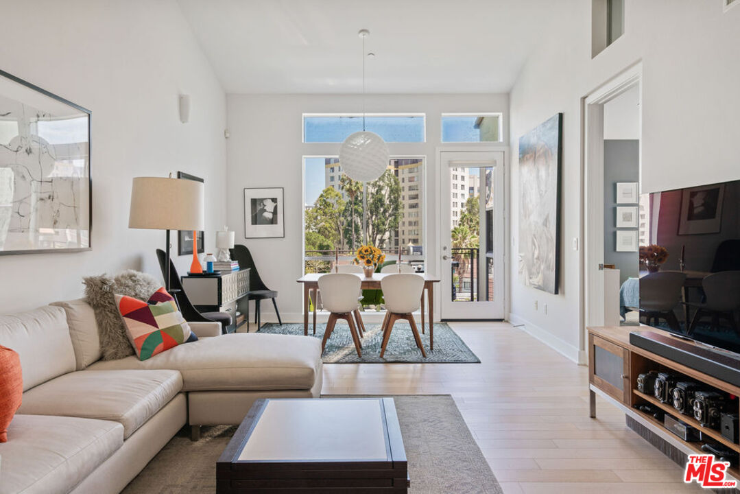 600 South Ridgeley Dr Unit PH9  