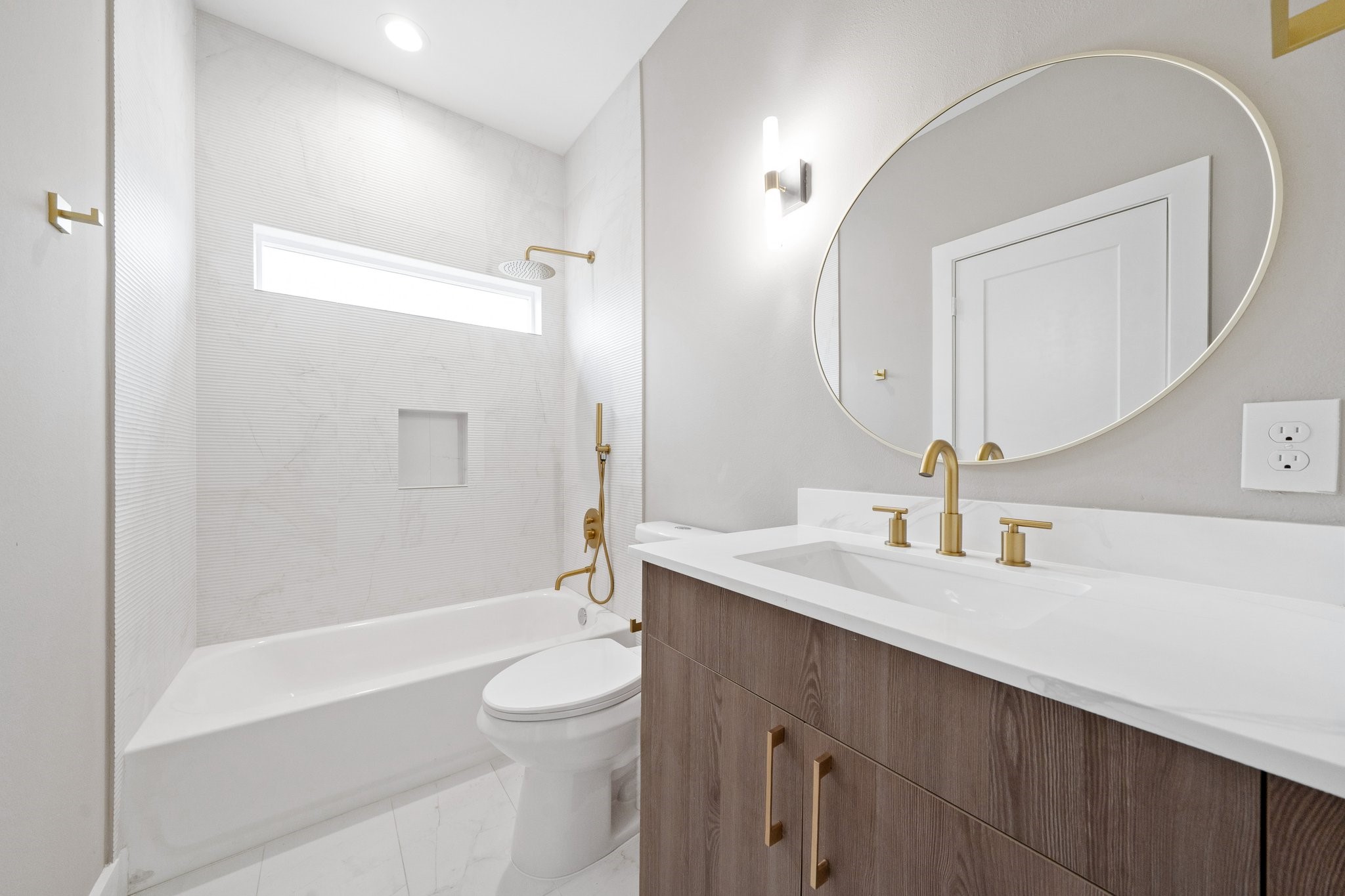 2223 Marnel Road, Unit C Houston, TX 77055 - Photo 7 of 36 Gallery Image 7